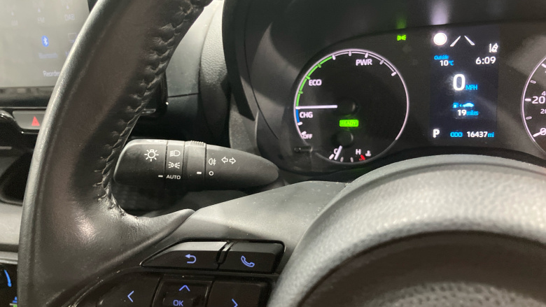 Toyota Yaris 1.5 Hybrid Icon 5dr CVT Hybrid Hatchback